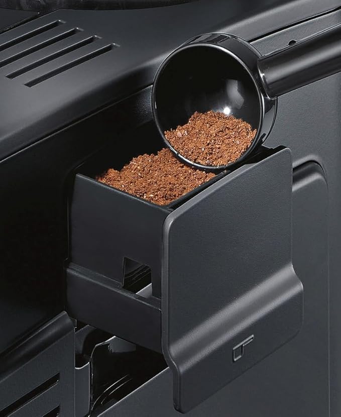 C+G20.93 Kaffeevollautomat 1.500 Watt Keramikmahlwerk Touch Sensor Direktwahltasten 6 Tassenwärmer silbern – Bild 4